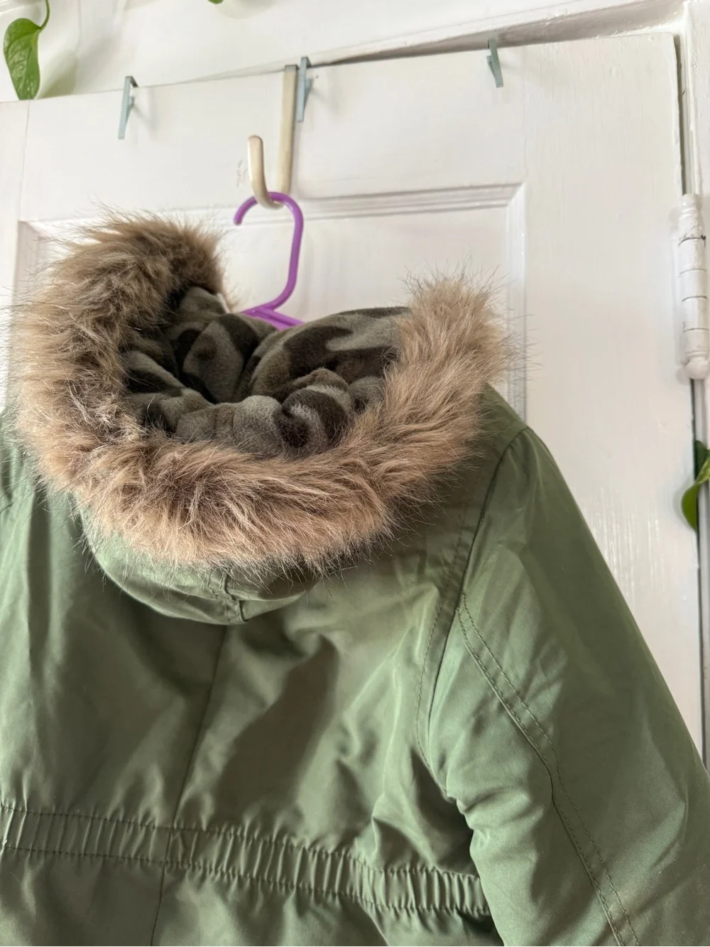 Carter's Olive Green Hooded Puffer Coat with Faux Fur Trim m size 5-6